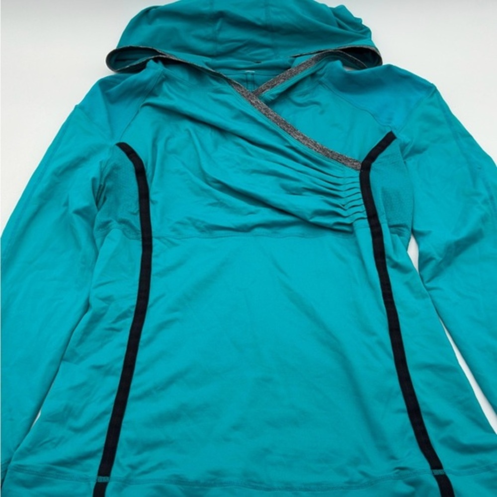 Women's Lululemon Run For Your Life Hooded Athletic Pullover Size 6